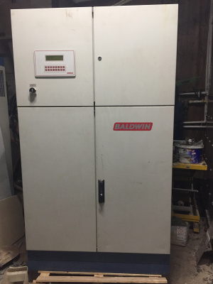 Холодильник для печатной машины BALDWIN 120 литров с темпирированием+ шкаф подачи и управления смывкой в комплекте, в отличном состоянии. По