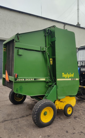 Пресс подборщик John Deere 550 (пресс Джон Дир)