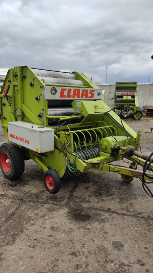 Пресс подборщик Claas Rollant 44 (Класс Роланд 44)