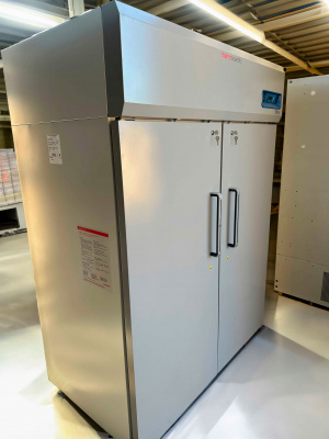 Холодильник TSX5005SV, Thermo FS, 1447 л, +3…+7 °C, вертикальный, металлическая дверь, 8 полок