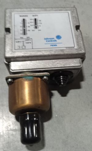 JOHNSON CONTROLS P77AAA-9351 Реле давления