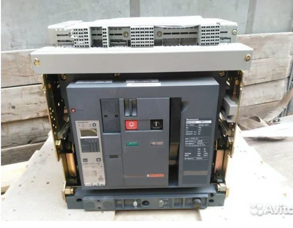 Автомат выключатель выкатной ns1000 Schneider Electric