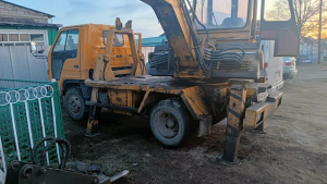 Автоэкскаватор колесный Isuzu Elf