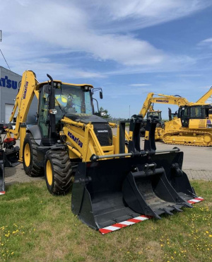 Экскаватор-погрузчик Komatsu WB93R-8EO