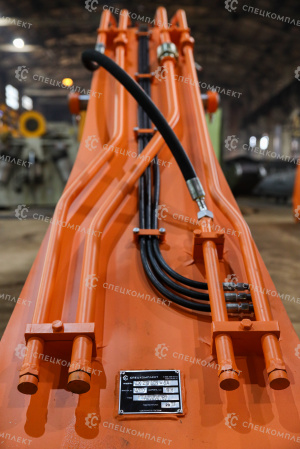 Удлиненное рабочее оборудование (стрела/рукоять) собственного производства на экскаваторы весом 20-40 тонн