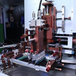 Оборудование для печати на пластиковых тубах HH-CNC208