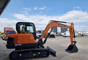 Гусеничный мин-экскаватор Doosan DX60 ACE -10N