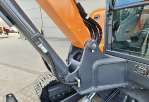 Гусеничный мин-экскаватор Doosan DX60 ACE -10N