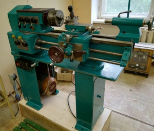 Токарный станок тв-4