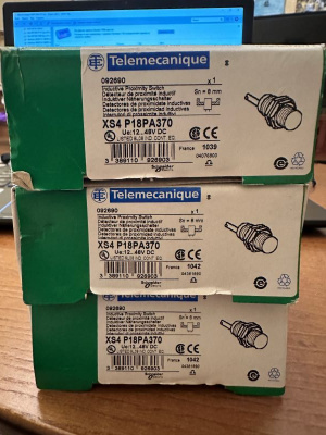 Schneider Electric Telemecanique XS4P18PA370 ДАТЧИК ПРИБЛИЖЕНИЯ