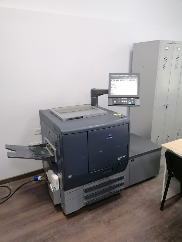 Konica Minolta bizhub PRESS C6000 с большой кассетой LU-202