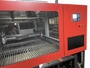 Оптоволоконный станок CNC-SLF1530FSUC с Кабинетом 1500W