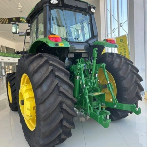 Трактор John Deere 6M2104