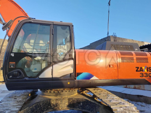 Экскаватор гусеничный HITACHI ZX330-5A, 2023 года выпуска. Счетчик моточасов 1463,5 часа. Тип двигателя Дизельный ISUZU 6HK1, мощность 200