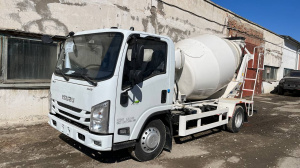 Автобетоносмеситель Isuzu 4х2 бочка 3 м3