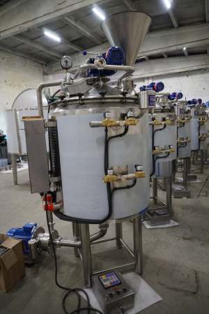 Вакуумно-выпарную установку ( ВВУ, ВВА ) для изготовления сгущённого молока 1000 л