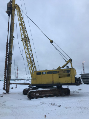 Сваебойная установка на ДЭК-251