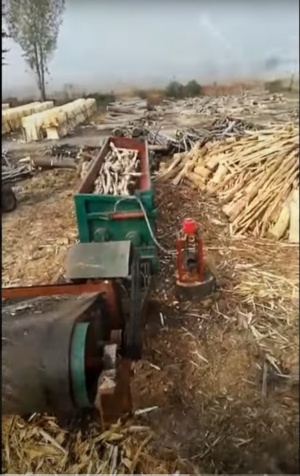 Бункерный окорочный станок БОС для групповой окорки древесины