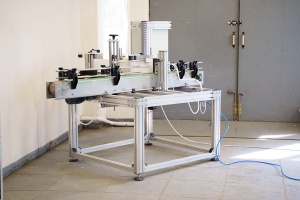 Этикетировочная машина ЭМ-5. Этикетировщик. Аппликатор