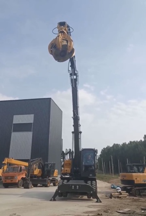 Колёсный перегружатель SC-9215