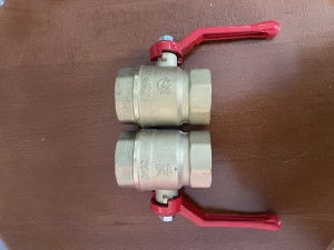 Краны шаровые, латунь Ст​андарт 220, ВР рычаг кр​асный ГАЛЛОП