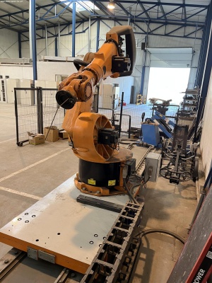 Робот KUKA KR 150-2-TJ