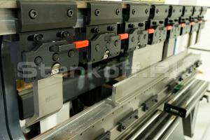 Электрический листогибочный пресс EPP 50/1650 4 axis