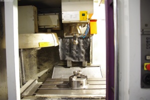 Обрабатывающий центр с ЧПУ BRIDGEPORT VMC 600/22 Digital