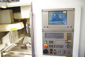 Обрабатывающий центр с ЧПУ BRIDGEPORT VMC 600/22 Digital