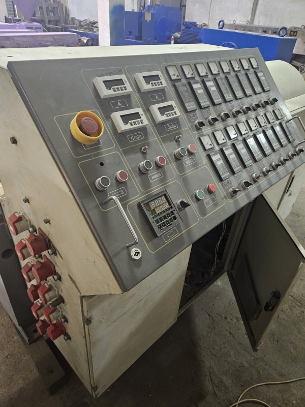 Двухшнековый экструдер 55/110