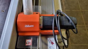 Фрезерный станок Blum для фрезеровки дна