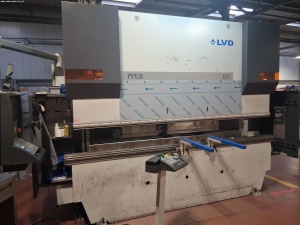 Гидравлический листогибочный пресс с ЧПУ LVD PPEB 135/30
