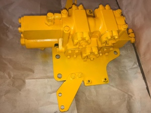 Клапан Komatsu 700-61-13006