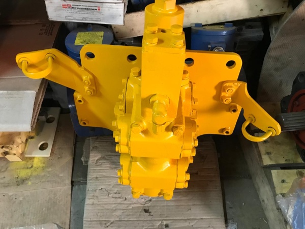 Клапан Komatsu 700-61-13006