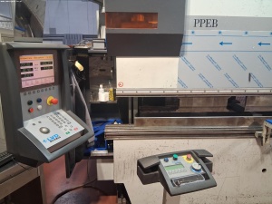 Гидравлический листогибочный пресс с ЧПУ LVD PPEB 135/30