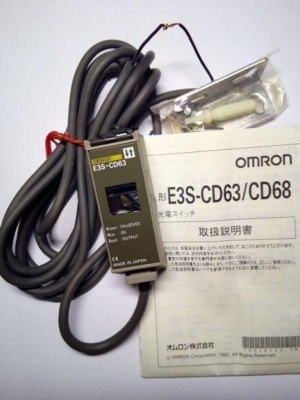 E3S-CD63 Omron Оптический датчик обнаружения этикетки