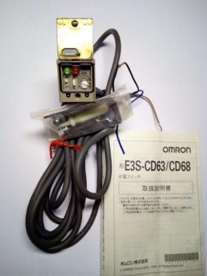 E3S-CD63 Omron Оптический датчик обнаружения этикетки