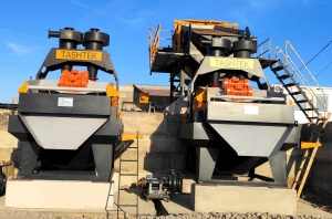 Обезвоживающий грохот с гидроциклоном