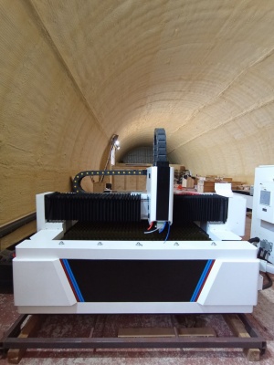 Станок лазерной резки металла F3015 на 2000W