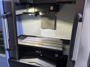 Обрабатывающий центр с ЧПУ DOOSAN DNM 4500