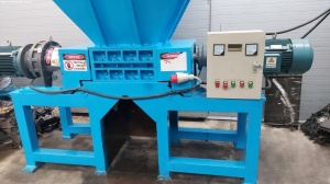 Измельчитель пластика ZD-500