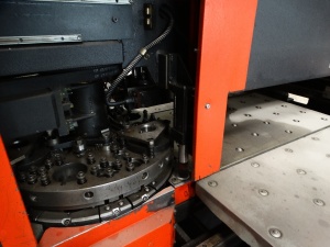 Координатно-пробивной пресс AMADA ARCADE 212 с ЧПУ Fanuc 16p
