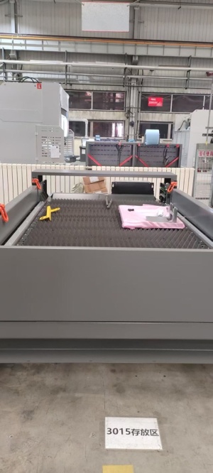 Установка лазерной резки Bysprint Fiber 3015