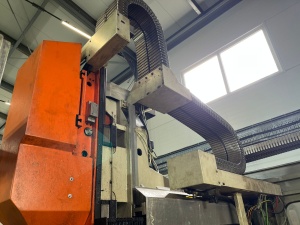 Вертикальный обрабатывающий центр с ЧПУ Heckler & Koch BA 30 CNC