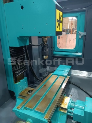 Фрезерный станок с ЧПУ FM-20 CNC