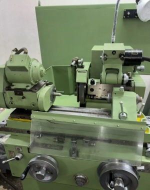 Универсальный круглошлифовальный станок 3У10А