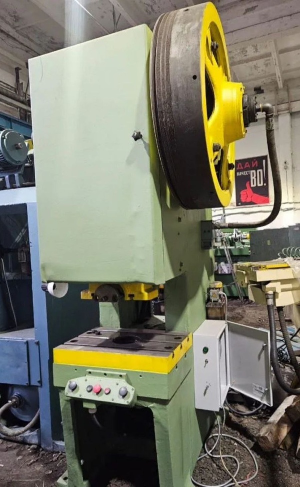 Пресс кривошипный КД2128К