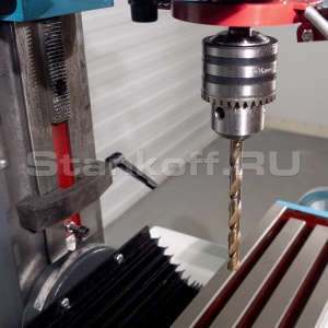 Фрезерно-сверлильный станок FM-25VL
