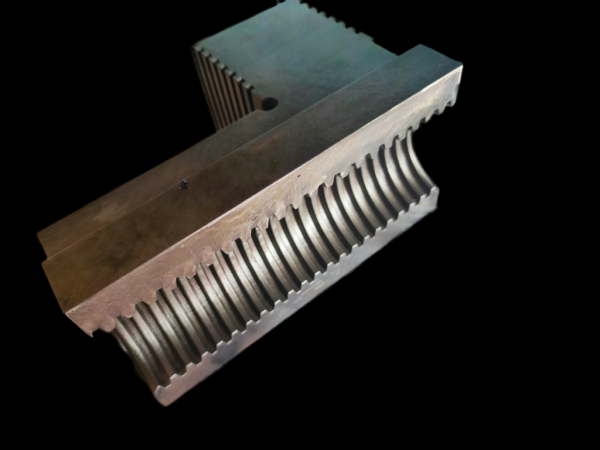 Кулачки с винтами тяжелого токарно-карусельного станка 1Е512