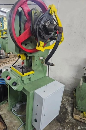 Пресс кривошипный КД2114А